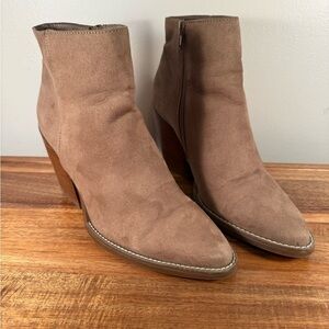 Madden Girl Tan Suede Heeled Ankle Boots Size 8.5